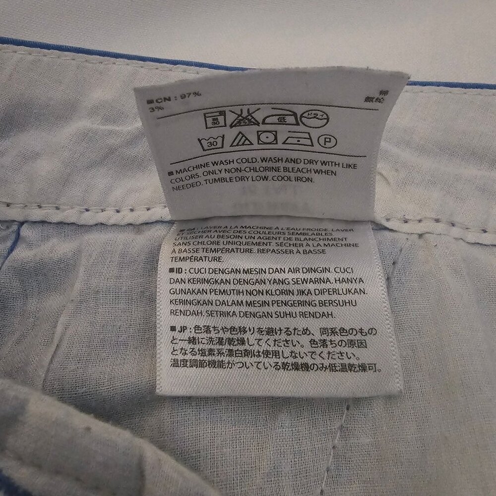 Old Navy Women's Blue Mid Rise 5-Inch Inseam Everyday Twill Shorts Size 16 Tall - Picture 7 of 13